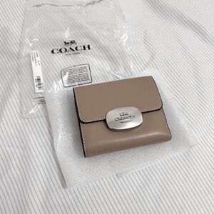 Coach Eliza Small Leather Wallet